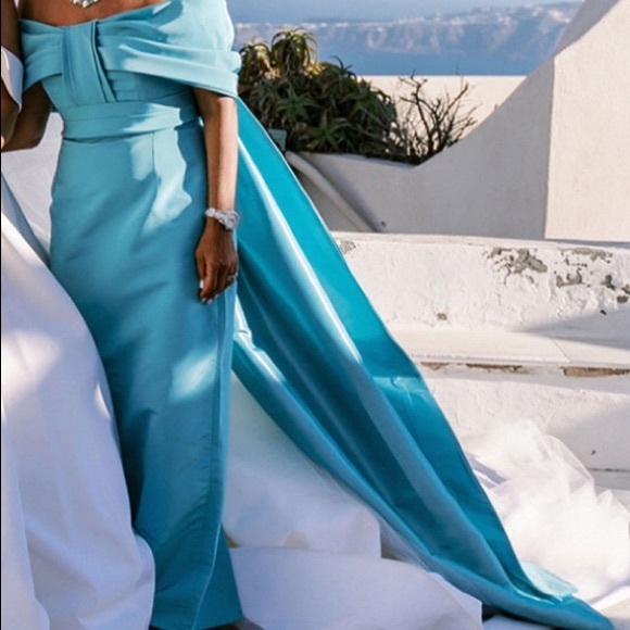 Sky blue evening gown - Picture 3 of 3